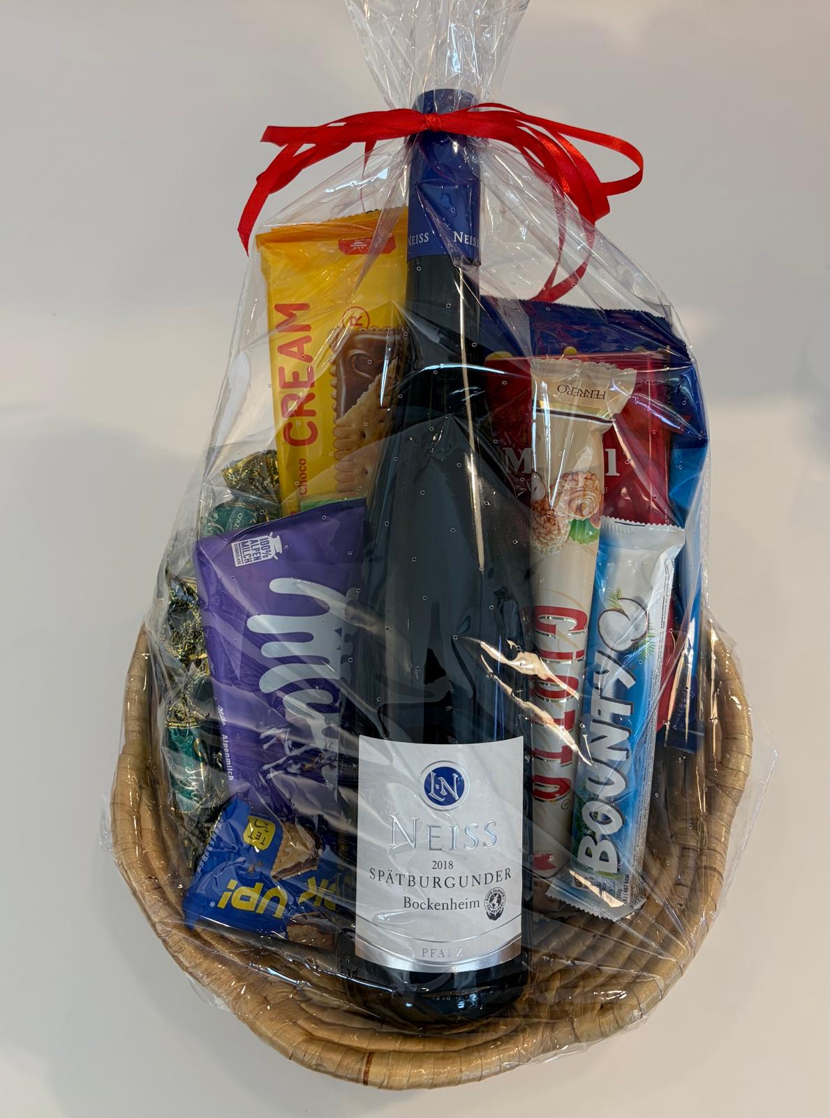 Custom gift hampers