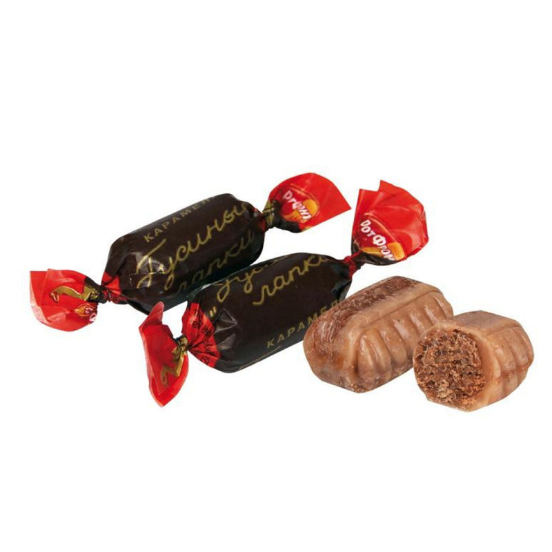 Caramel "Gusinye lapki", with cocoa filling and almonds, 200g